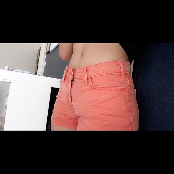 Levi barely worn - Picture 2 of 2